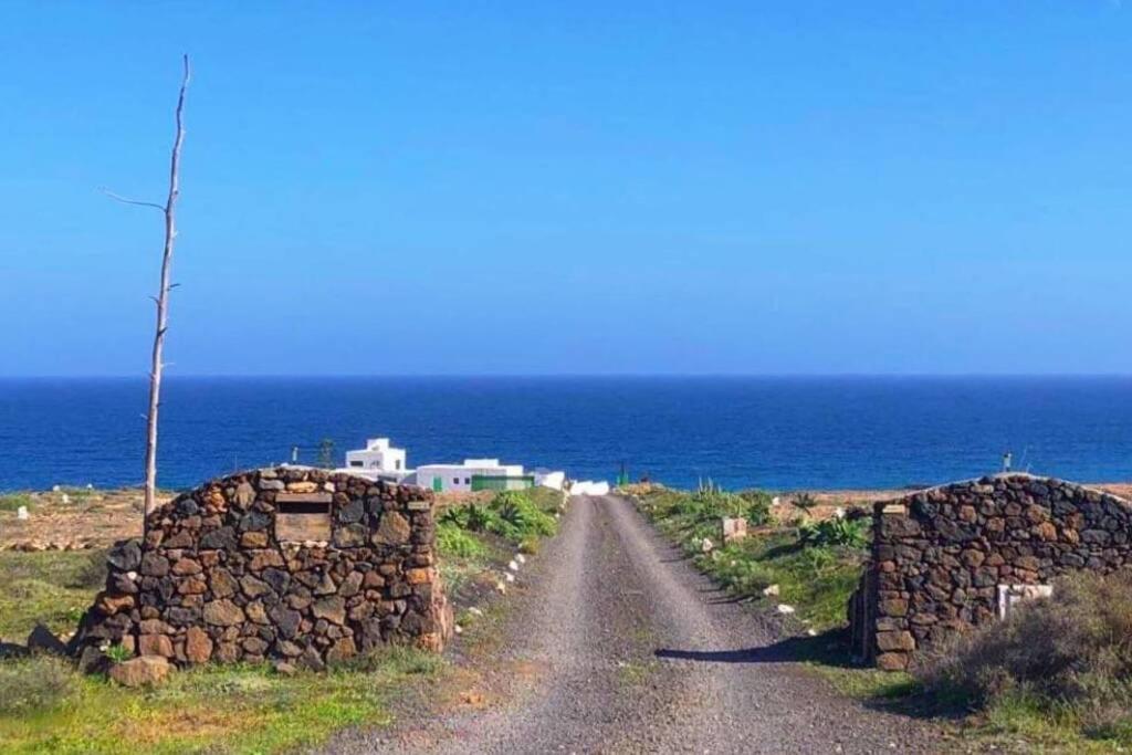 Playa Marina Ocean View Eco Bungalow Arrieta  Exterior photo